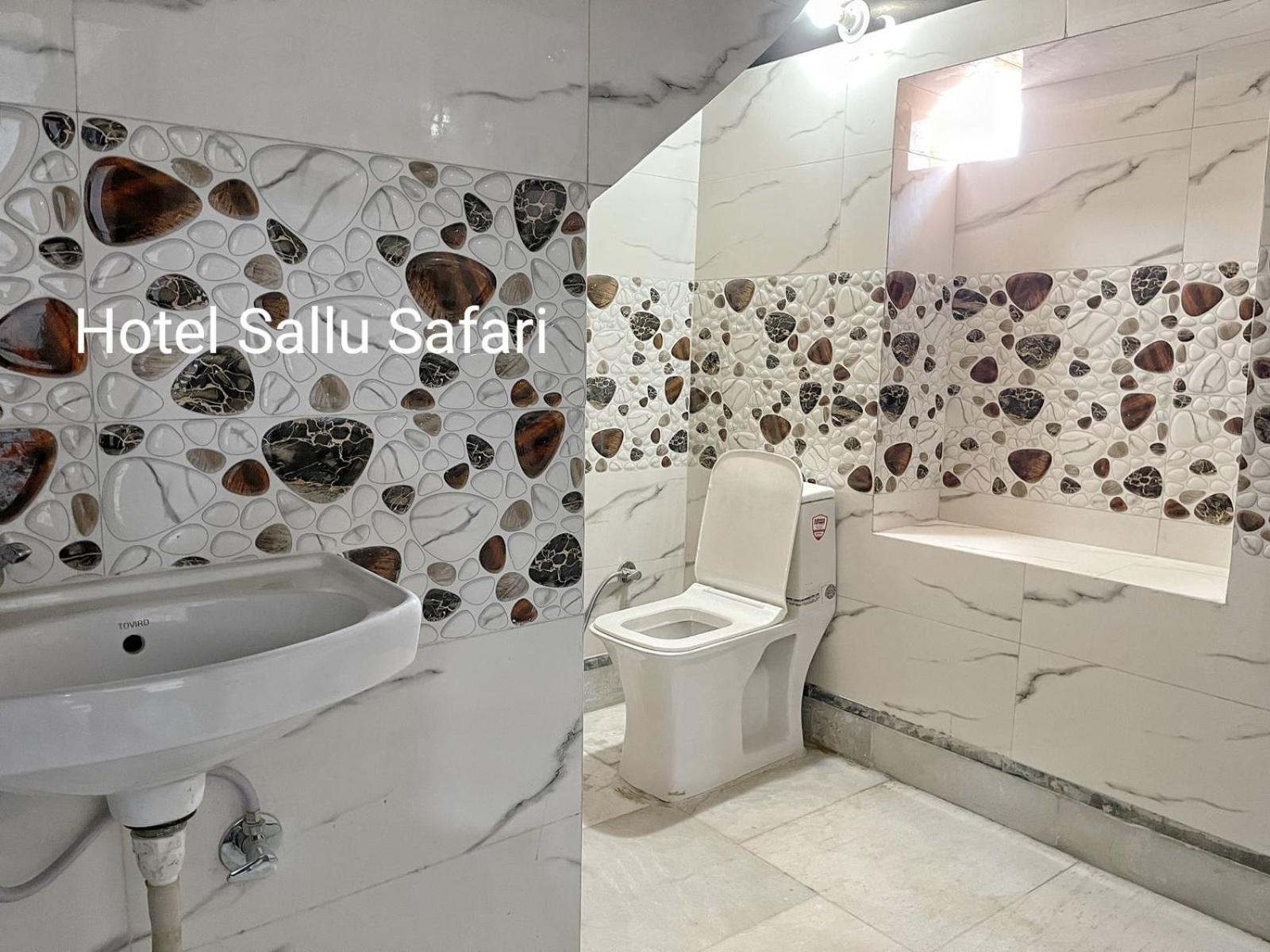Hotel Sallu Safari ジャイサルメール エクステリア 写真