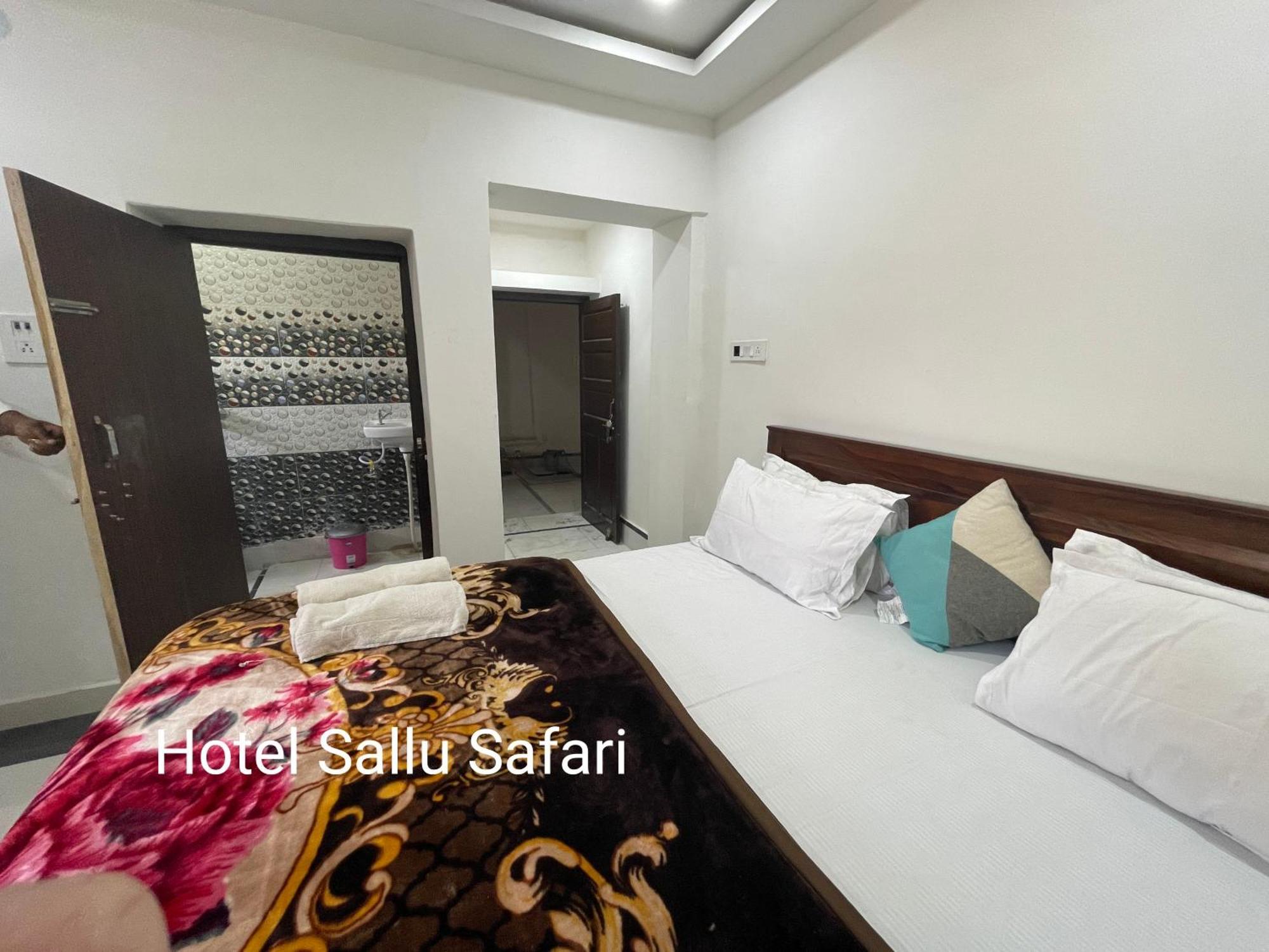Hotel Sallu Safari ジャイサルメール エクステリア 写真
