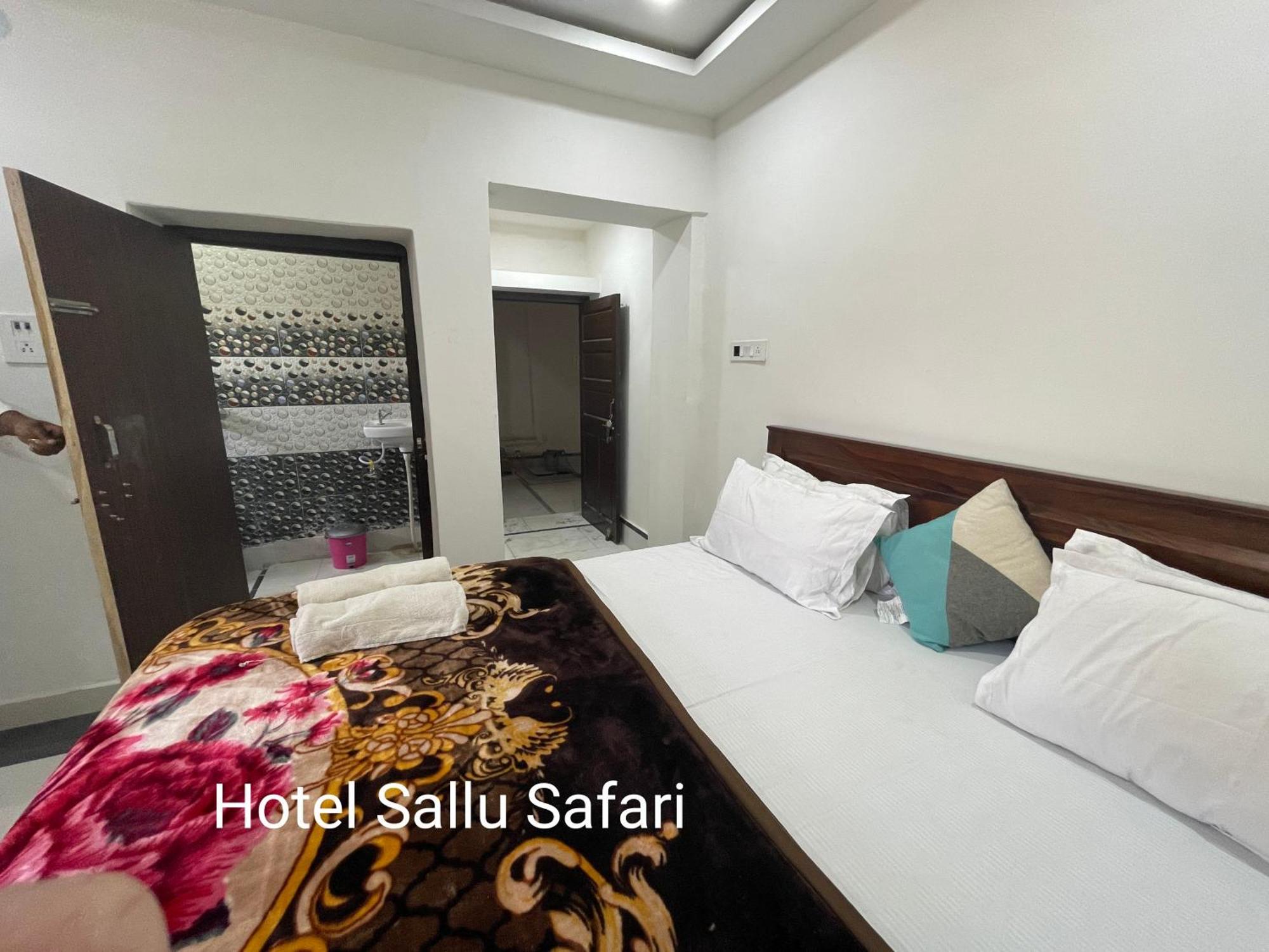 Hotel Sallu Safari ジャイサルメール エクステリア 写真