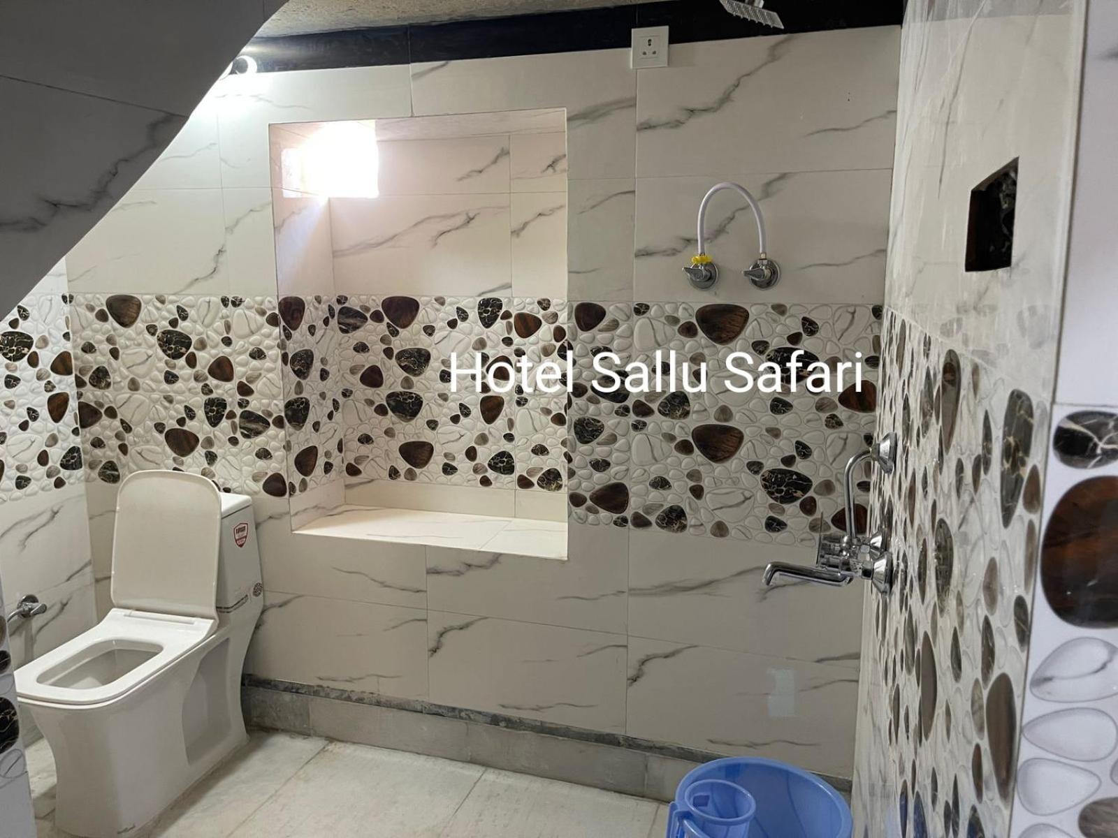 Hotel Sallu Safari ジャイサルメール エクステリア 写真